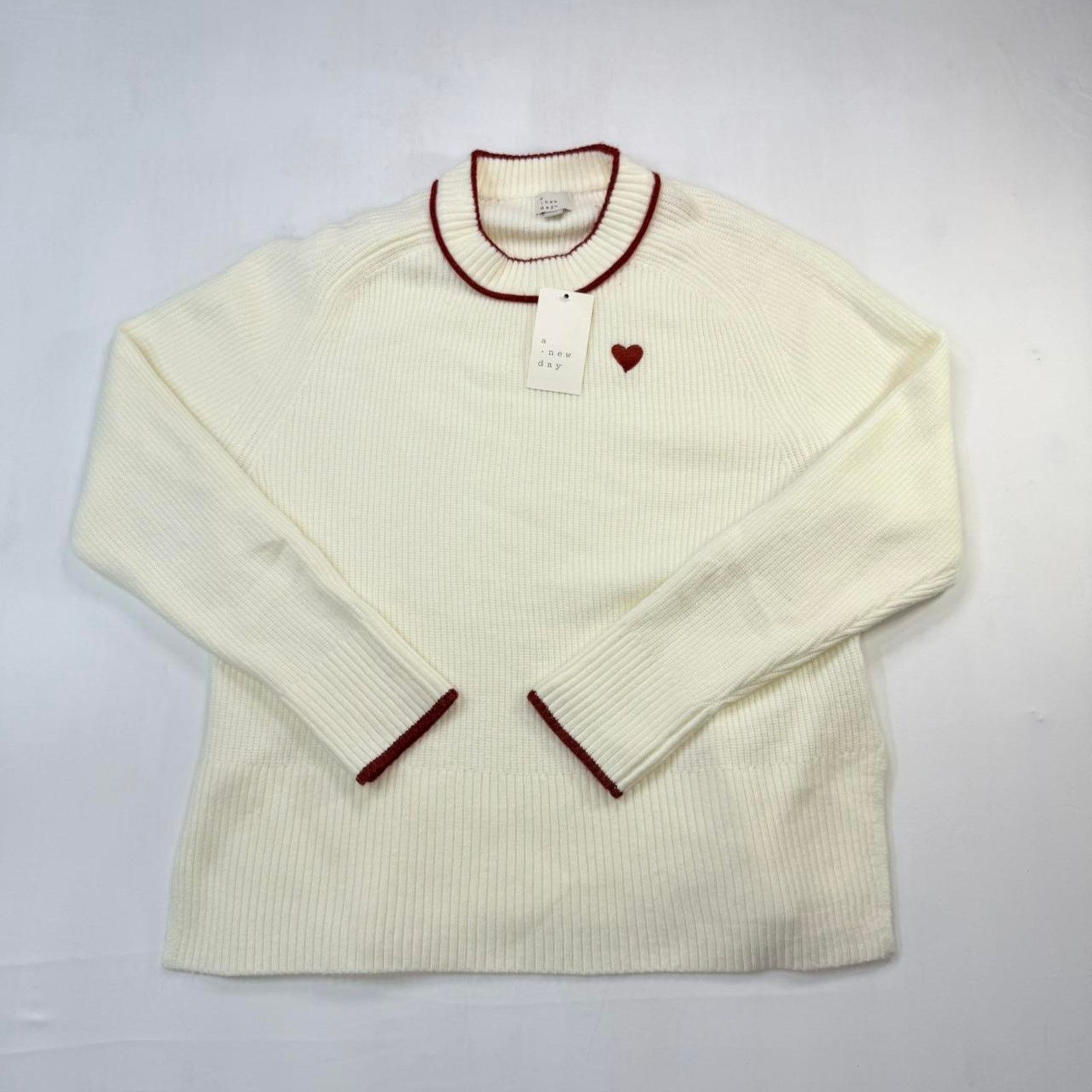 & Other Stories NWT Target Cream and red heart sweater Size M / US 6-8 / IT 42-44 - 1 Thumbnail