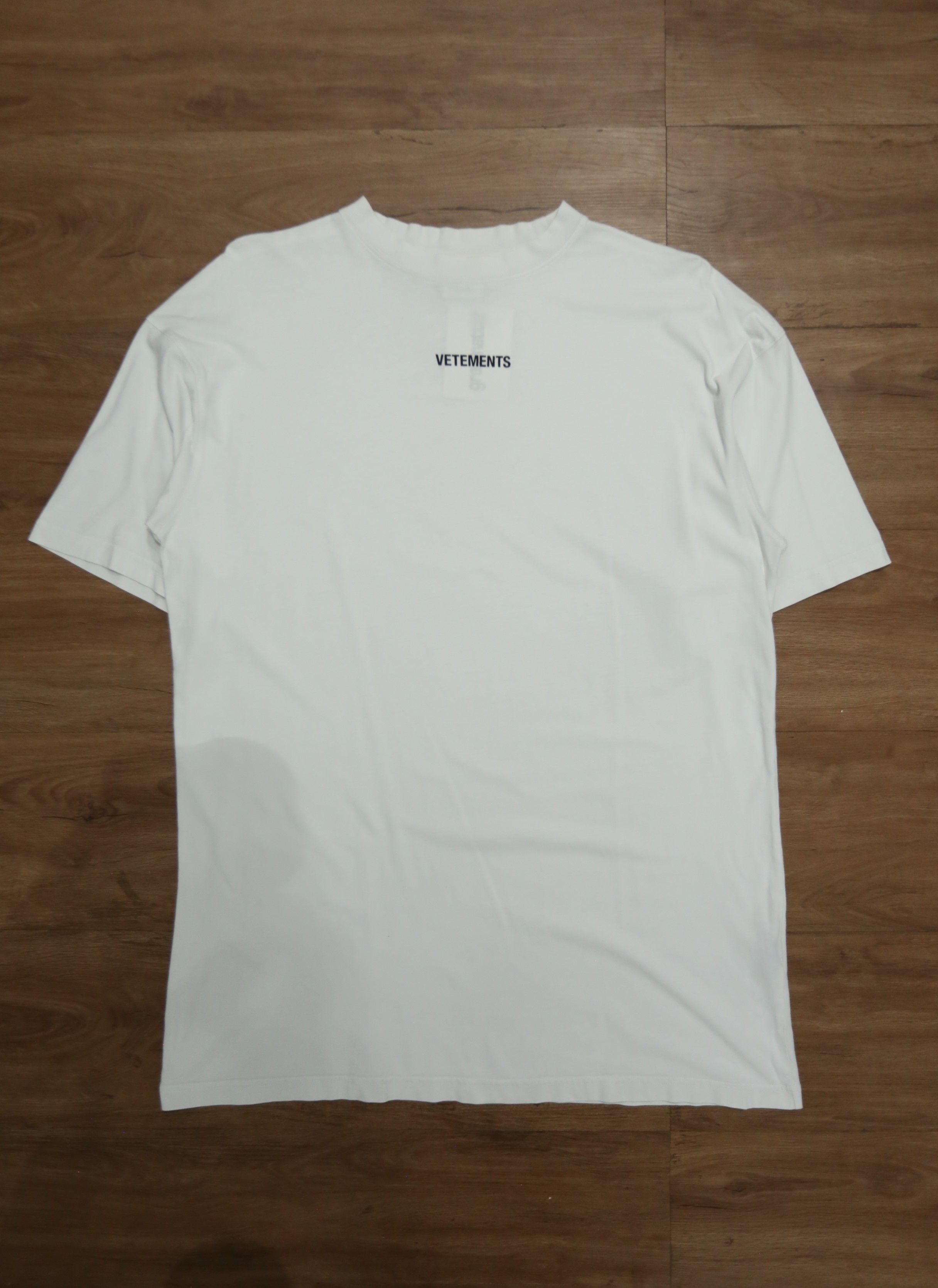 トップス VETEMENTS l Patch Tee Vetements - Logo Patch Tee