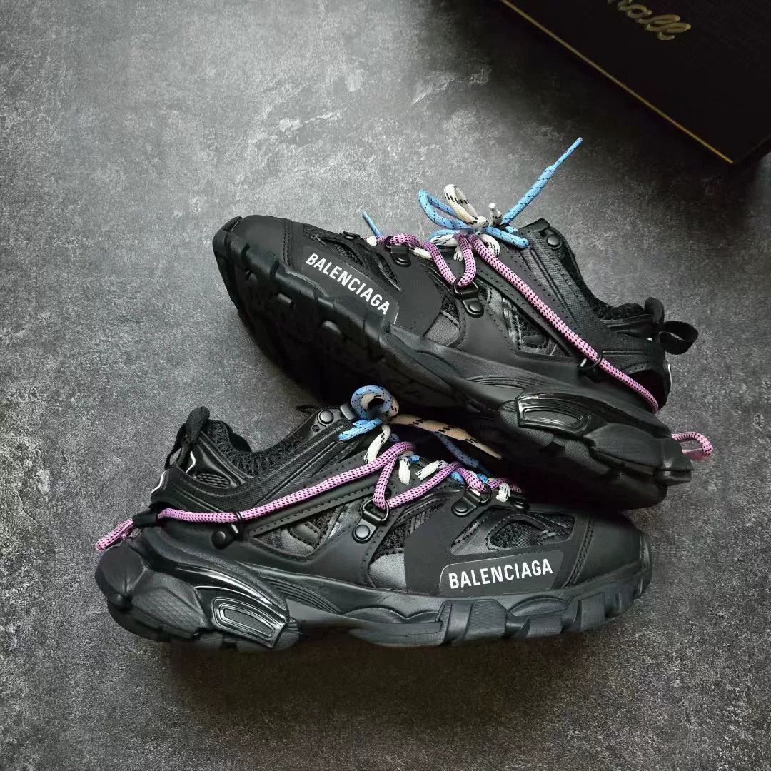 Balenciaga Balenciaga Pink Lowtop Sneakers 36 Women Size US 6 / IT 36 - 1 Thumbnail