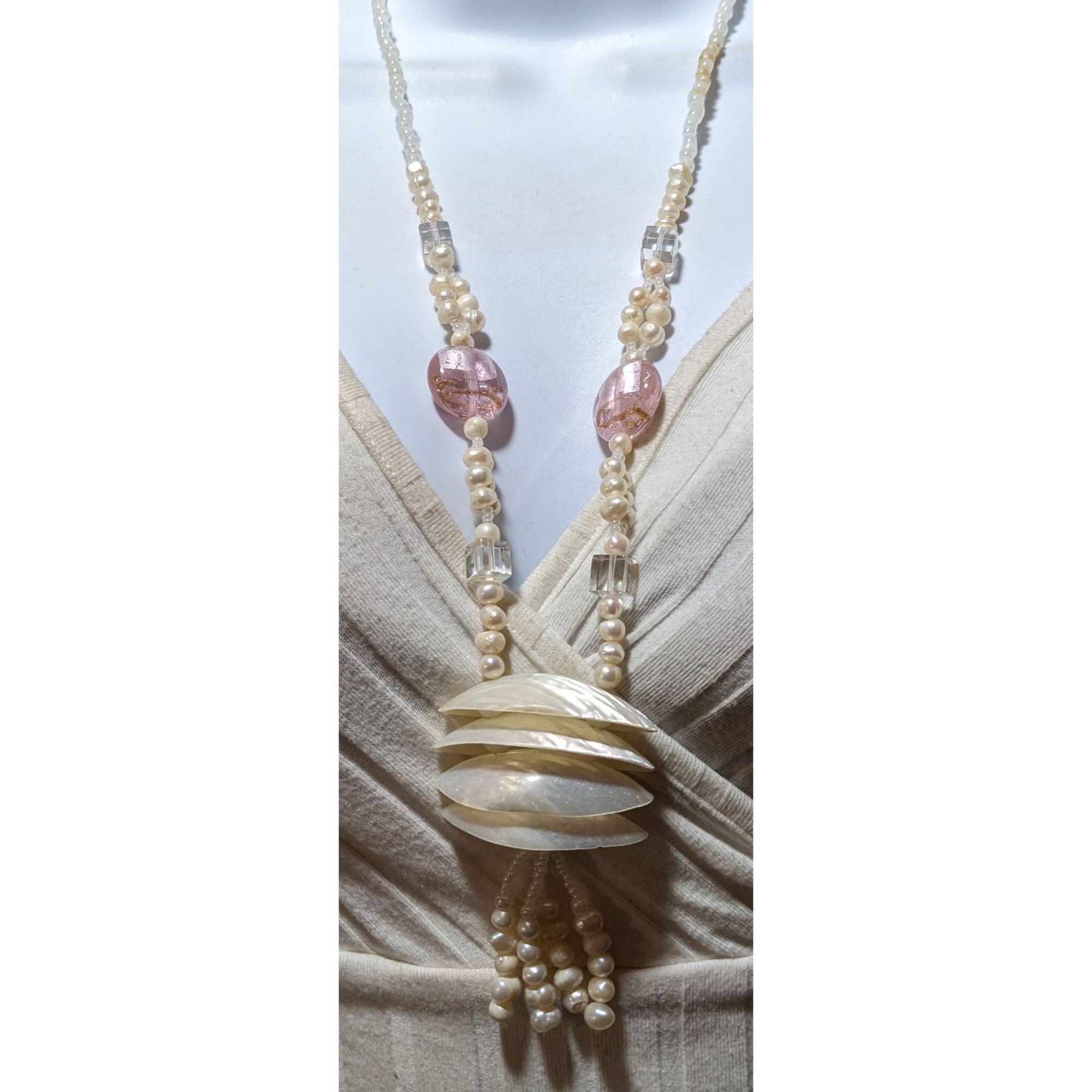 Other Vintage Pearl Shell Beaded Chandelier Necklace Size ONE SIZE - 9 Thumbnail