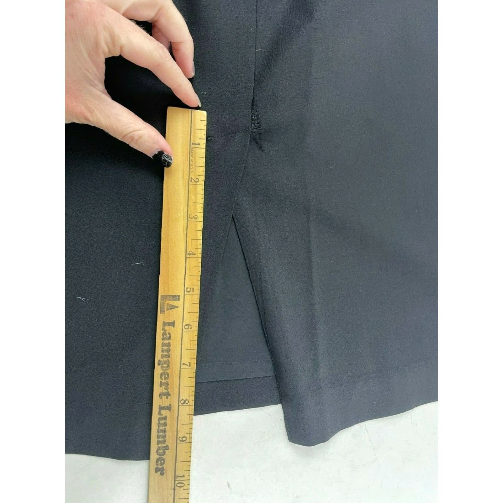 Banana Republic Banana Republic Skirt Pencil Straight Cut Black Size 4 Wool Blend Back Slit Womens Short Casual Party/Cocktail Vintage No Size 27" / US 4 / IT 40 - 5 Thumbnail