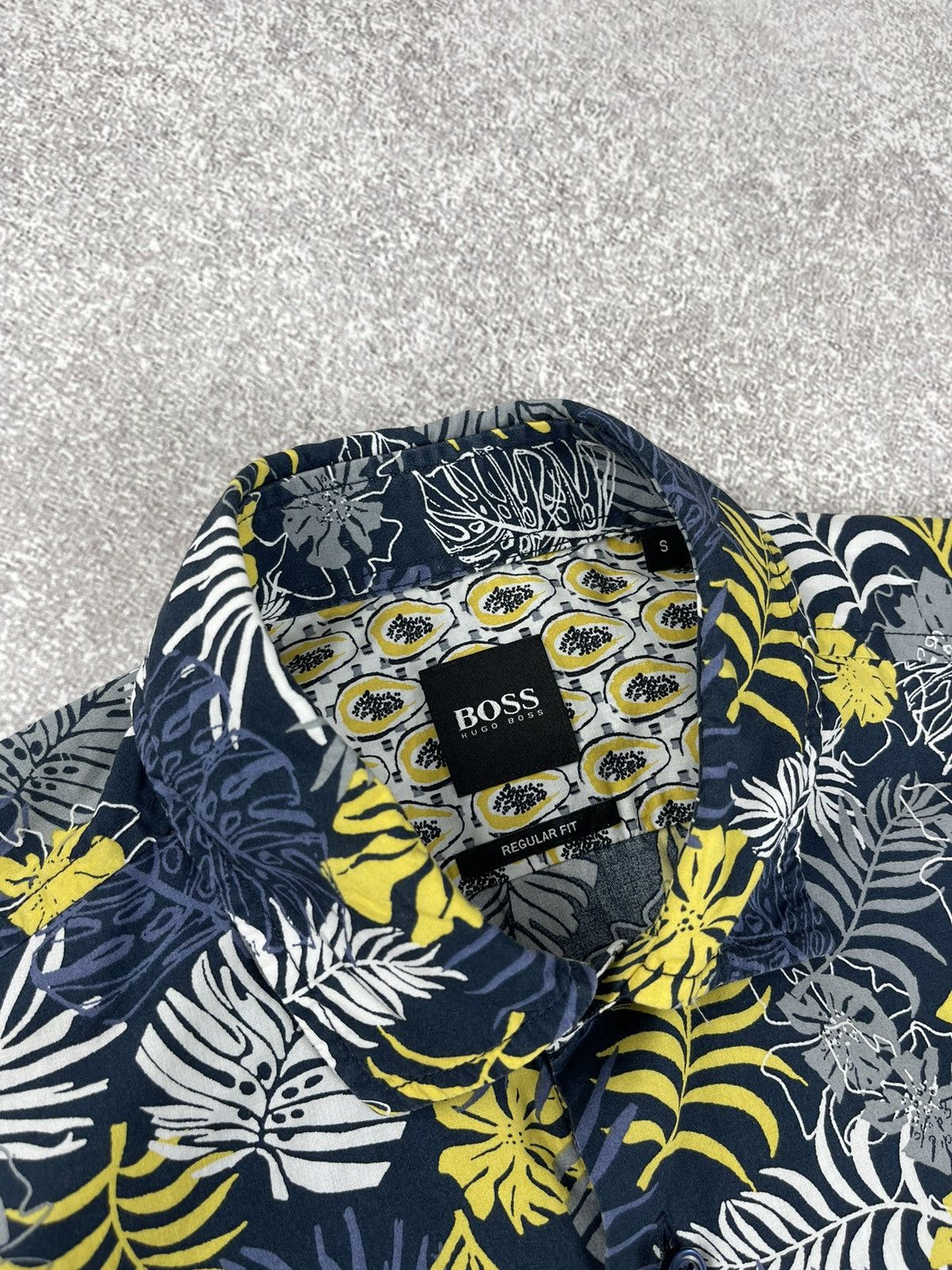 Hugo Boss Hugo Boss Rash Short Sleeve Shirt in Navy Floral Size S Size US S / EU 44-46 / 1 - 4 Thumbnail