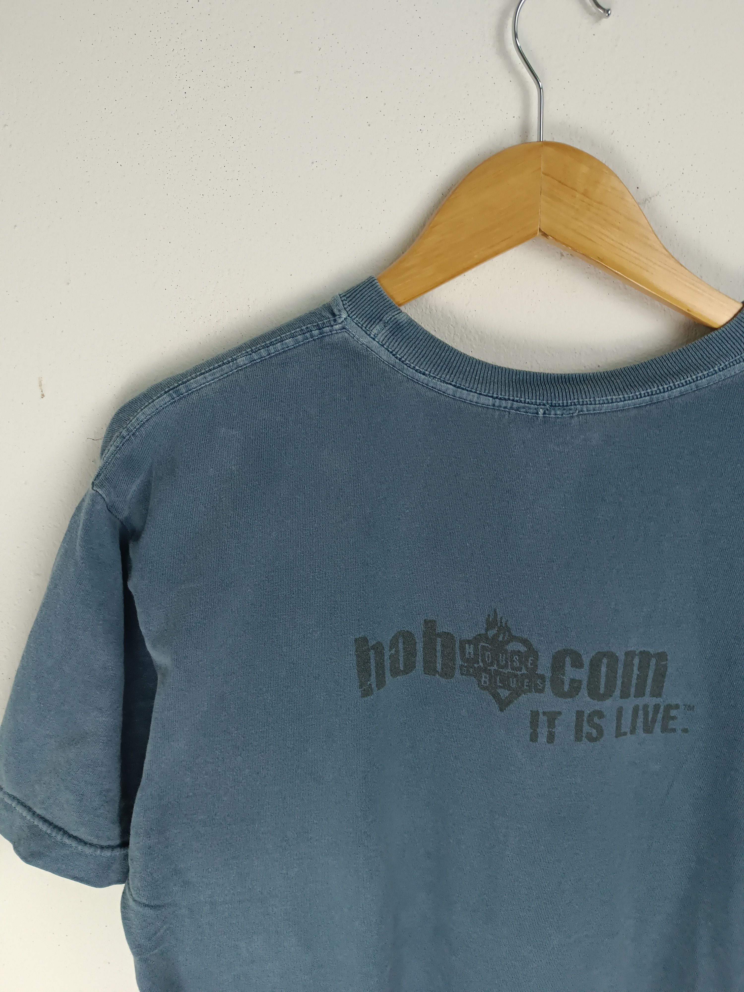 Band Tees VINTAGE Y2K HOUSE OF BLUES NEW ORLEANS TEE hard rock music Size US L / EU 52-54 / 3 - 12 Thumbnail