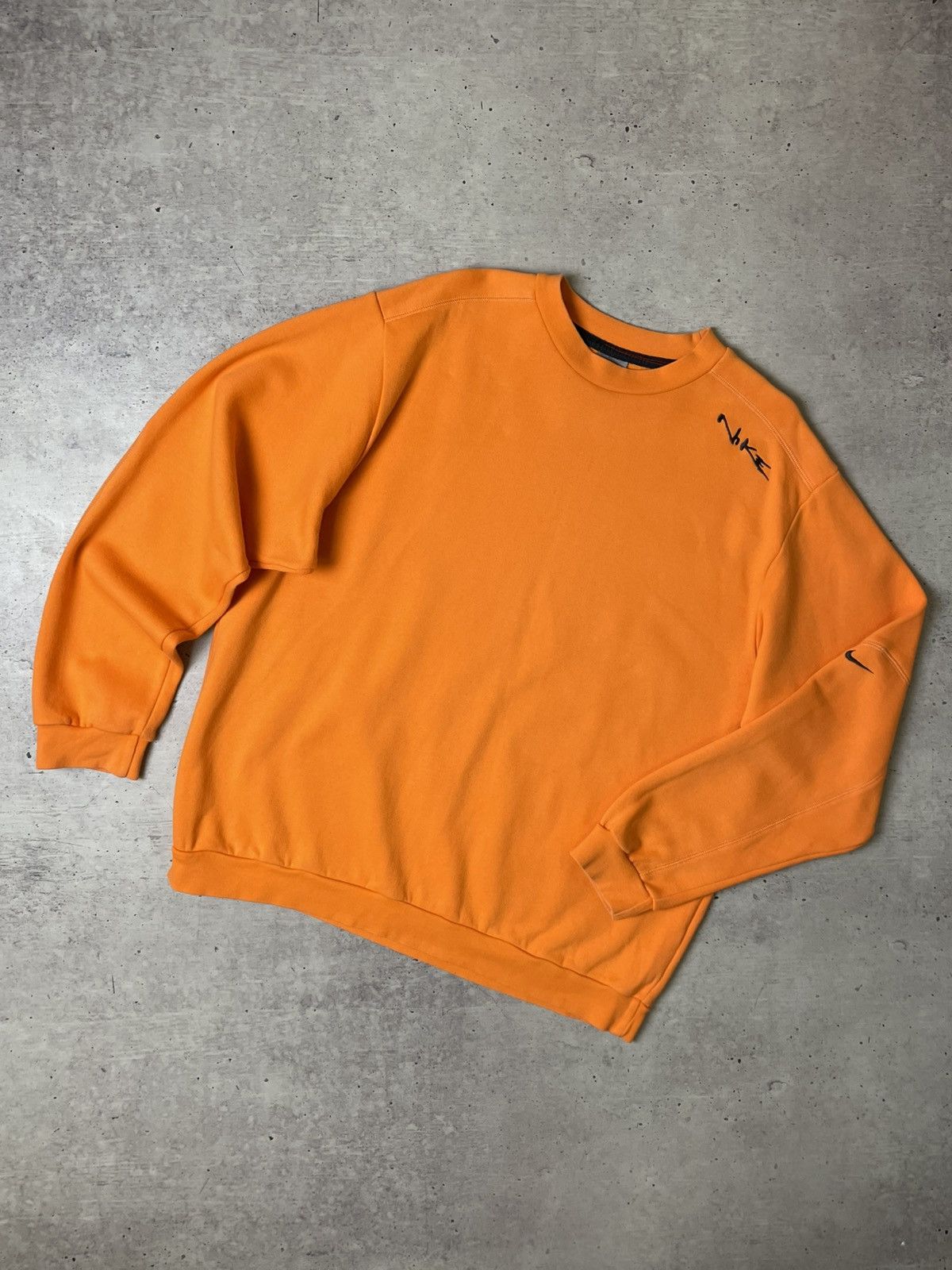 Nike Rare Vintage Nike Logo Sweatshirt Boxy Size US L / EU 52-54 / 3 - 1 Thumbnail