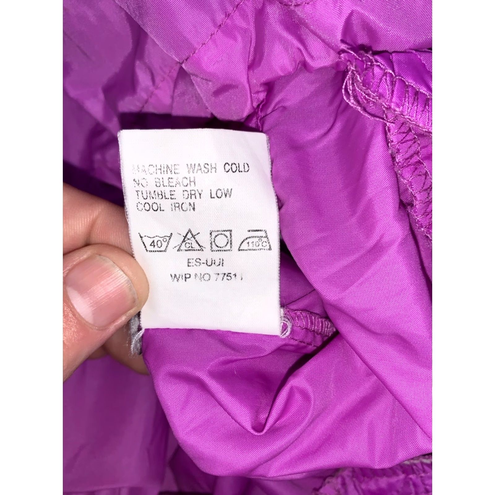 Vintage VINTAGE Woolrich Windbreaker Jacket Womens M Fuschia Nylon Outdoor Hooded 12692 Size M / US 6-8 / IT 42-44 - 4 Thumbnail