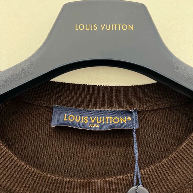 Louis Vuitton Louis Vuitton Hard case small flower knit short sleeve Size US XL / EU 56 / 4 - 5 Thumbnail