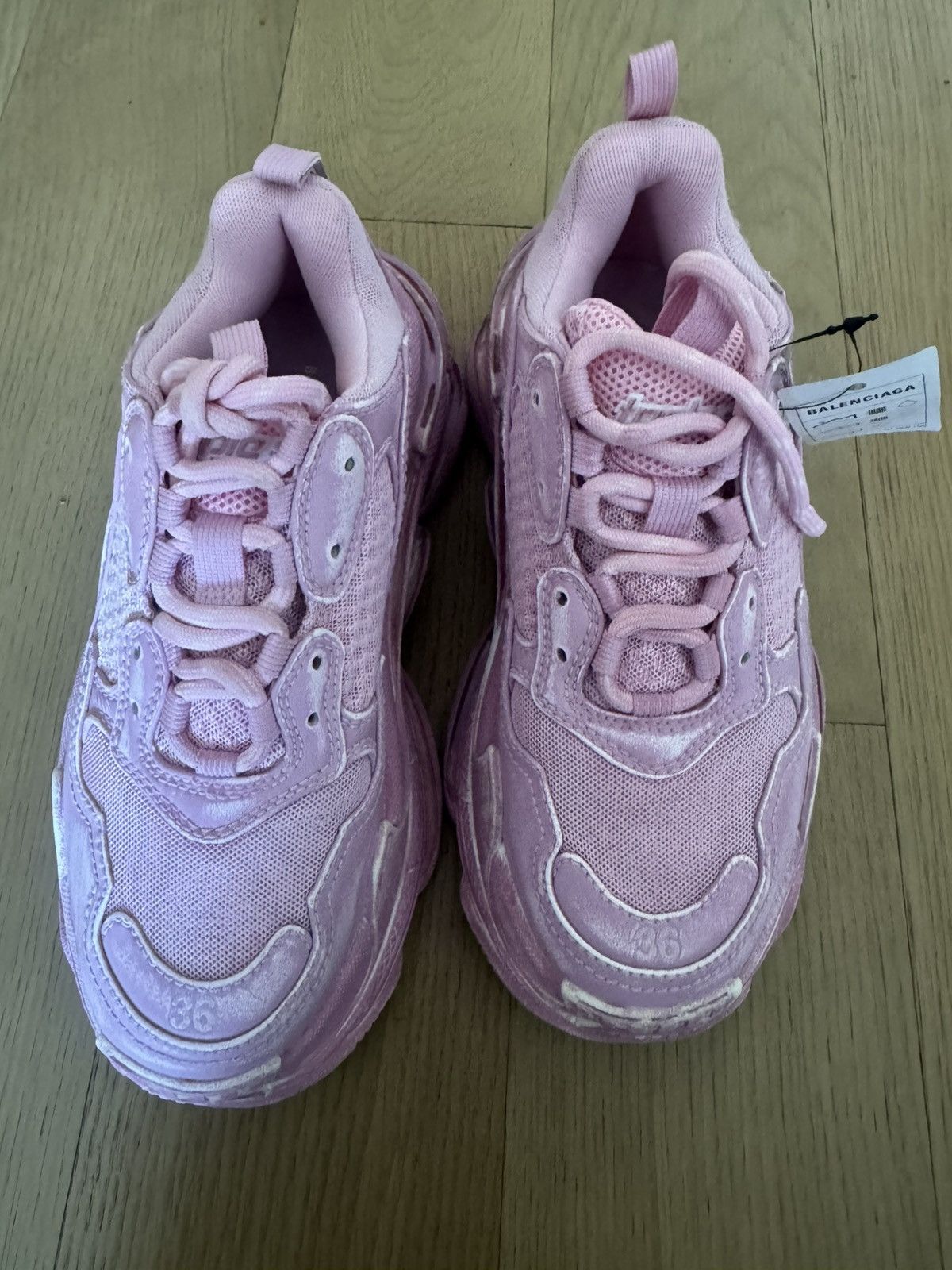 Balenciaga NEW Balenciaga Women’s Triple S Sneaker Faded Pink Size 36 Size US 6 / IT 36 - 10 Thumbnail