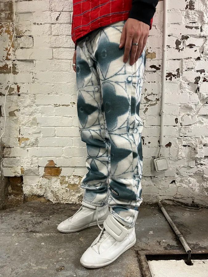 Louis Vuitton Louis Vuitton Blurred Logo Cream & Blue Pants Size US 32 / EU 48 - 3 Thumbnail
