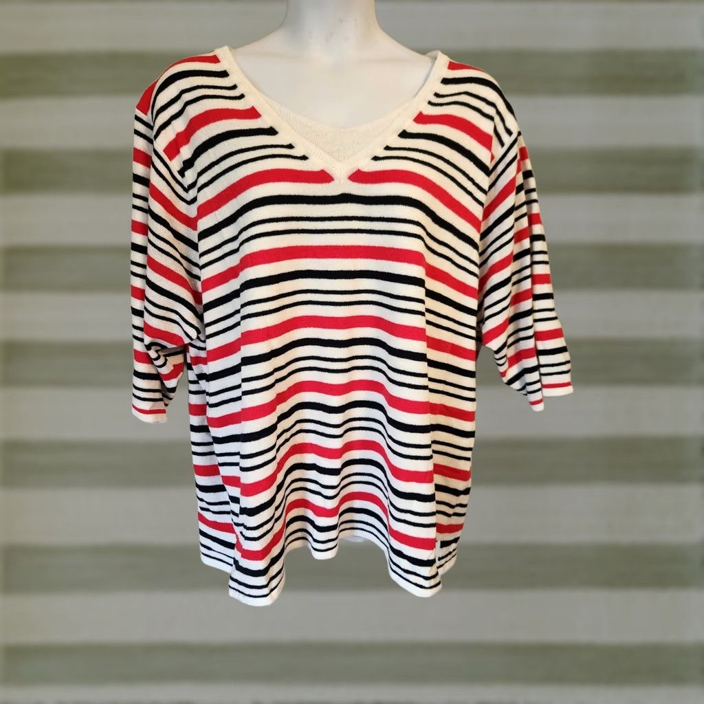 Vintage VINTAGE? No. White Stag Tunic Blouse Knit 3/4 Sleeve V-Neck Plus Size 4X Casual White Red Black Stripe Size XXL / US 16-18 / IT 52-54 - 1 Thumbnail