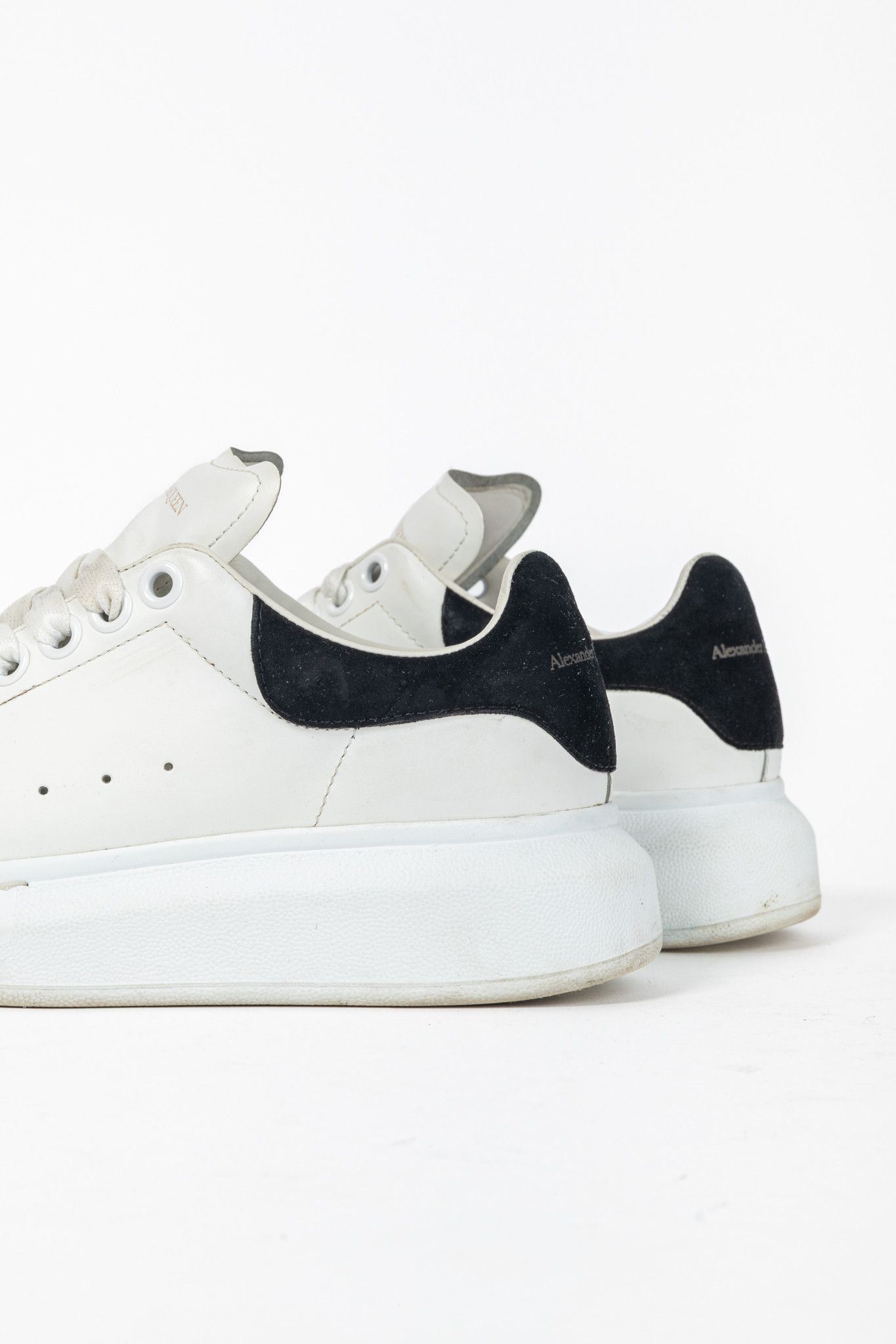 Alexander McQueen Alexander McQueen Oversized Leather & Suede Lace-Up Sneakers Size US 4.5 / IT 34.5 - 8 Thumbnail