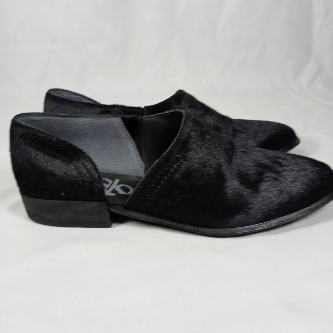 Vintage OTBT Coyote Women's Black Calf Hair Slip-On Flats 8M - Flat Shoes, Slip-On, Casual, Black, 8M, OTBT, Women, Flats Size US 8 / IT 38 - 5 Thumbnail