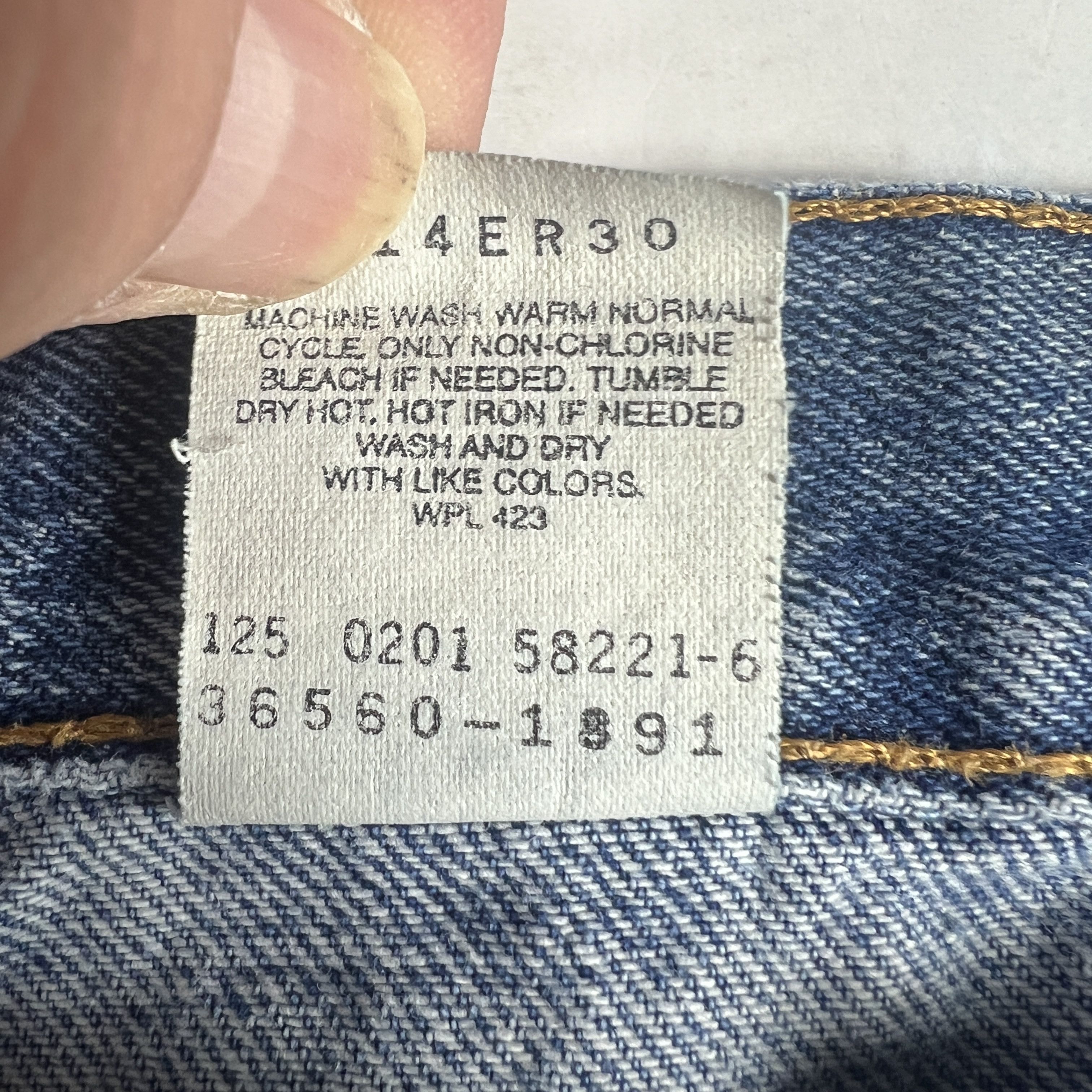 Levi's Y2K Levi's Jean Shorts 560 Loose Faded Thrashed Denim Jorts Size US 36 / EU 52 - 7 Thumbnail