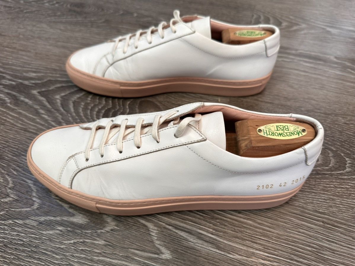 Common Projects Common Projects Leather Achilles Low White & Pink 42 Size US 9 / EU 42 - 4 Thumbnail