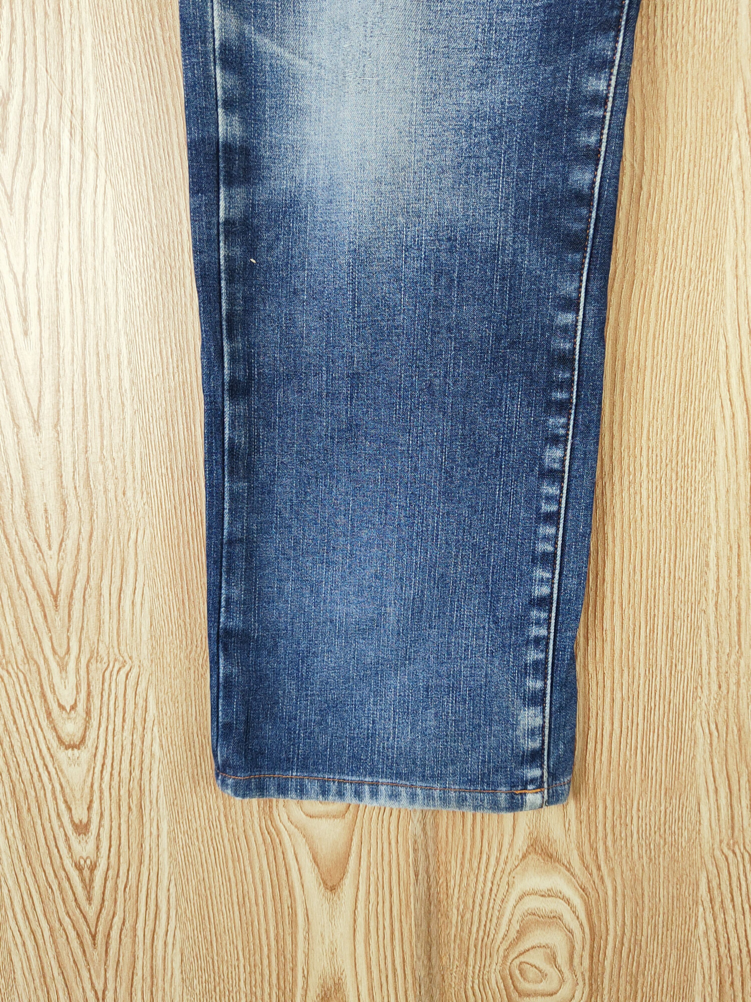 Japanese Brand Uniqlo Dark Blue Distressed Ripped Jeans #W226 Size US 32 / EU 48 - 4 Thumbnail