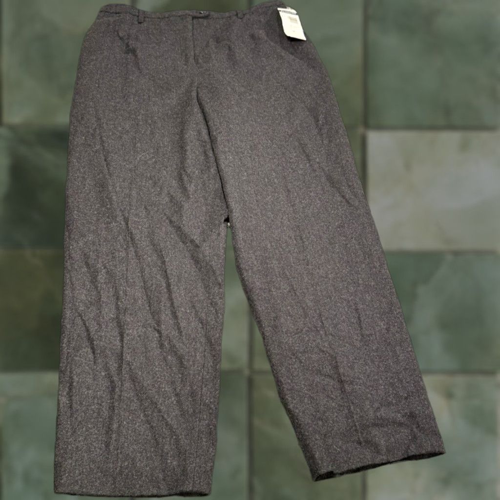 Pendleton VINTAGE Pendleton Pants Dress Pants Gray 100% Virgin Wool Women Size 18 Regular 34x30 USA Lined Pockets Size 40" / US 18 - 1 Thumbnail
