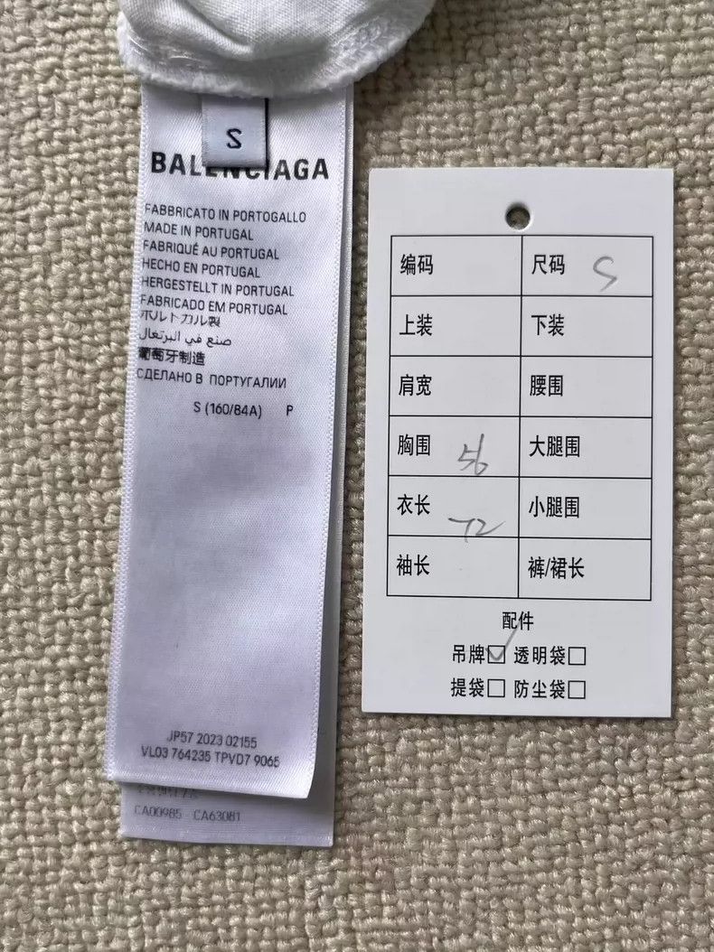 Balenciaga Balenciaga Embroidered short sleeve T-shirt with round nec Size US S / EU 44-46 / 1 - 5 Thumbnail