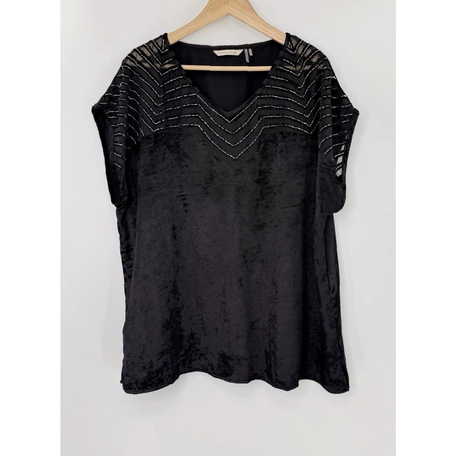 Soft Surroundings Soft Surroundings Blouse V-Neck Short Sleeve Beaded Cap Sleeve Black 1x Plus Womens Witchy Whimsigoth Art Nouveau Velvet Bohemian Modern Size XL / US 12-14 / IT 48-50 - 2 Thumbnail