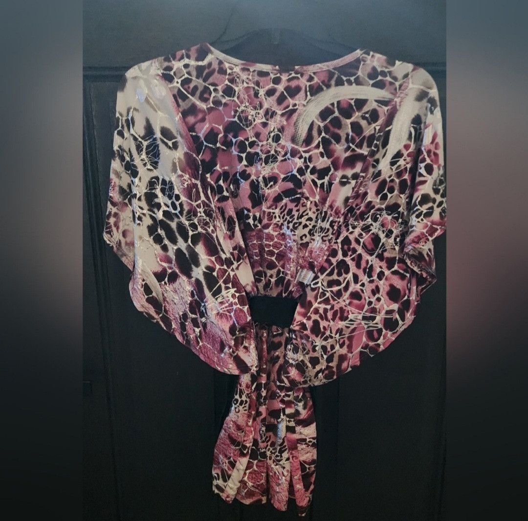 Other NWOT Mode Flutter Burgundy Silver Leopard Tie Dye Top S Size S / US 4 / IT 40 - 3 Thumbnail