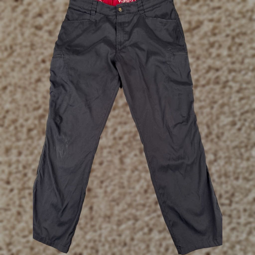 Wrangler Wrangler Pants Men 30 Gray Nylon Blend Cargo 30x30 Adult 30 Straight Leg Size US 30 / EU 46 - 1 Thumbnail