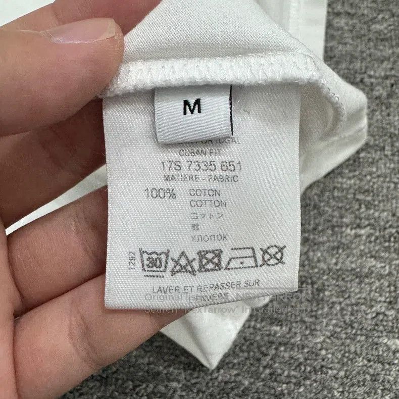 Givenchy Givenchy Monkey Head Short-Sleeve Size US M / EU 48-50 / 2 - 3 Thumbnail