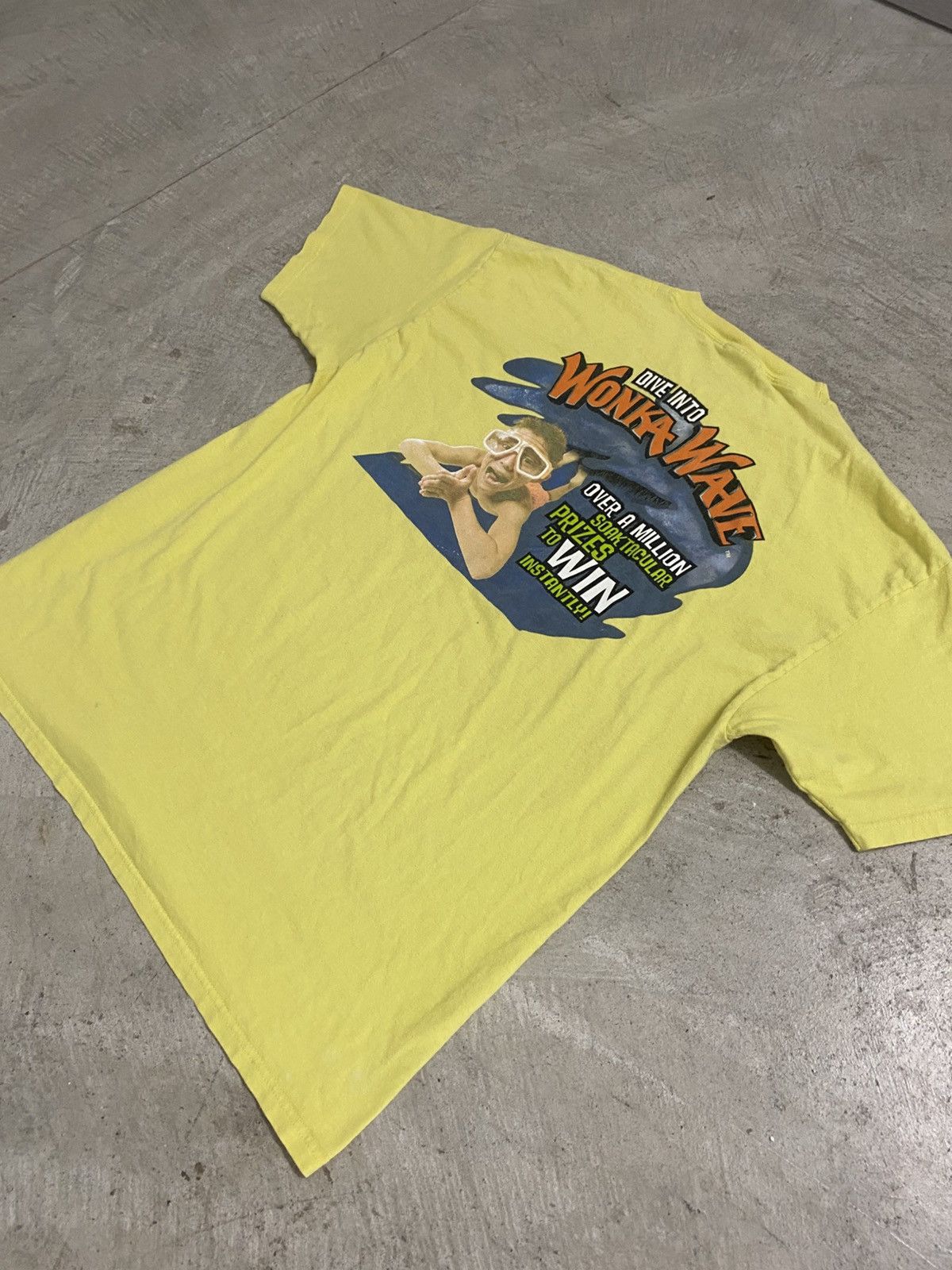 Hanes Willy Wonka Nerds Wonka Wave Promo TShirt Size US XL / EU 56 / 4 - 4 Thumbnail