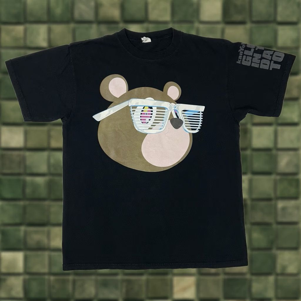 Vintage Kanye West Glow In The Dark Tour 2007 Takashi Murakami Size Large TShirt Black Shirt Mens Graphic Print Vintage Kanye West Tour Brand: Kanye West Tour Size US L / EU 52-54 / 3 - 1 Thumbnail