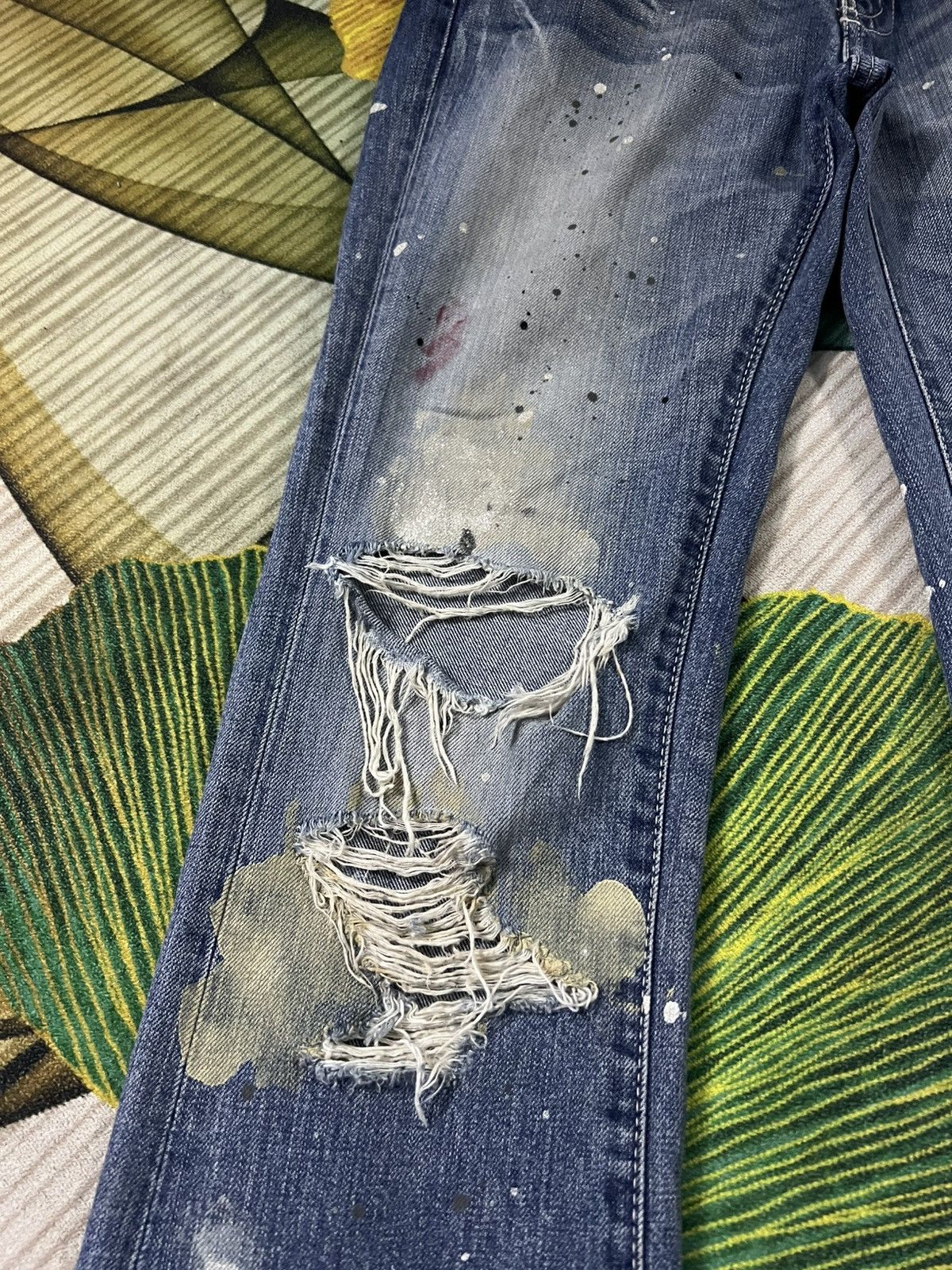 Japanese Brand 💥Flare💥Vanquish Distress Painted Flare Jean Very Rare Size US 30 / EU 46 - 7 Thumbnail
