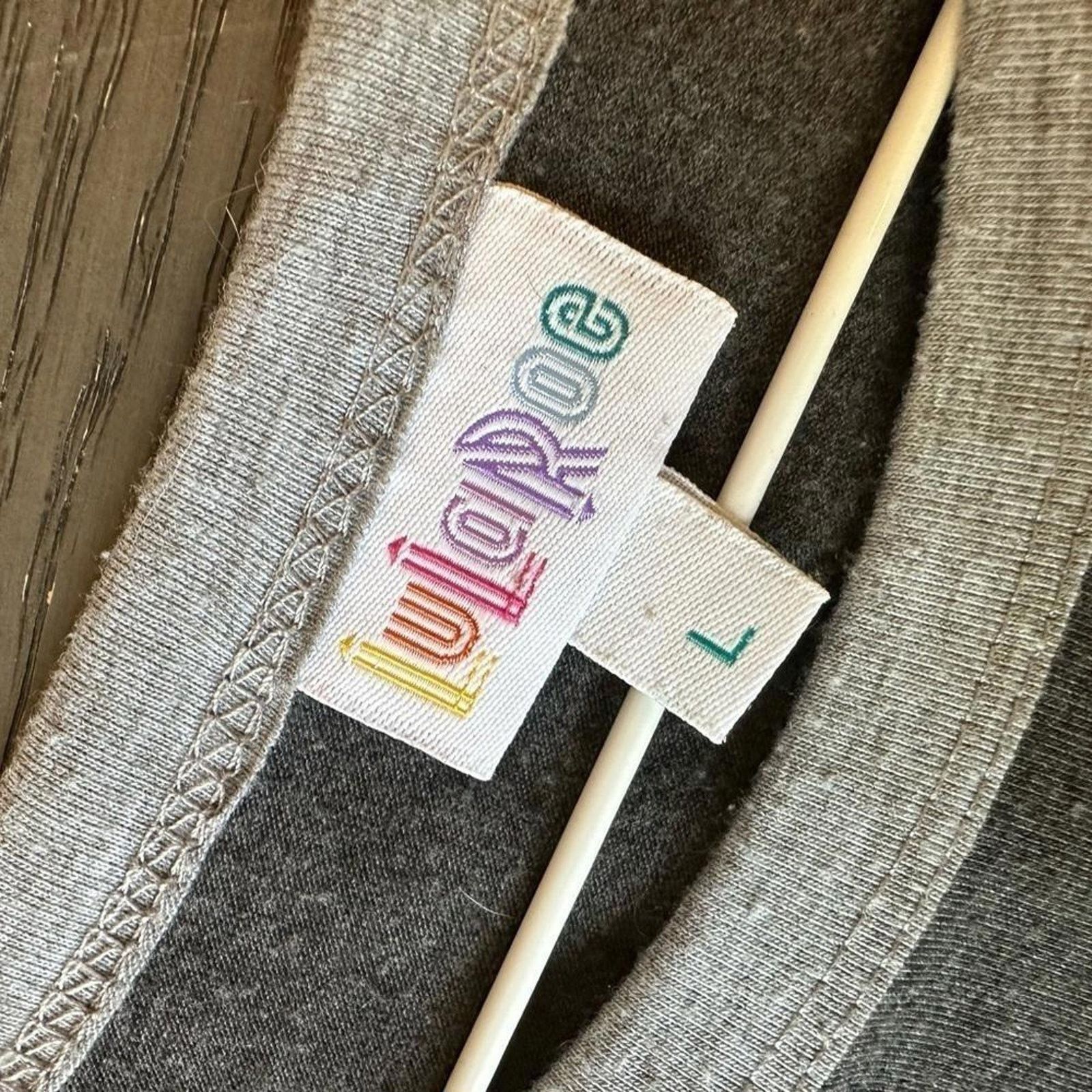 Designer LulaRoe Graphic Tee - IDK IDC IDGAF Casual Top Size L / US 10 / IT 46 - 4 Thumbnail