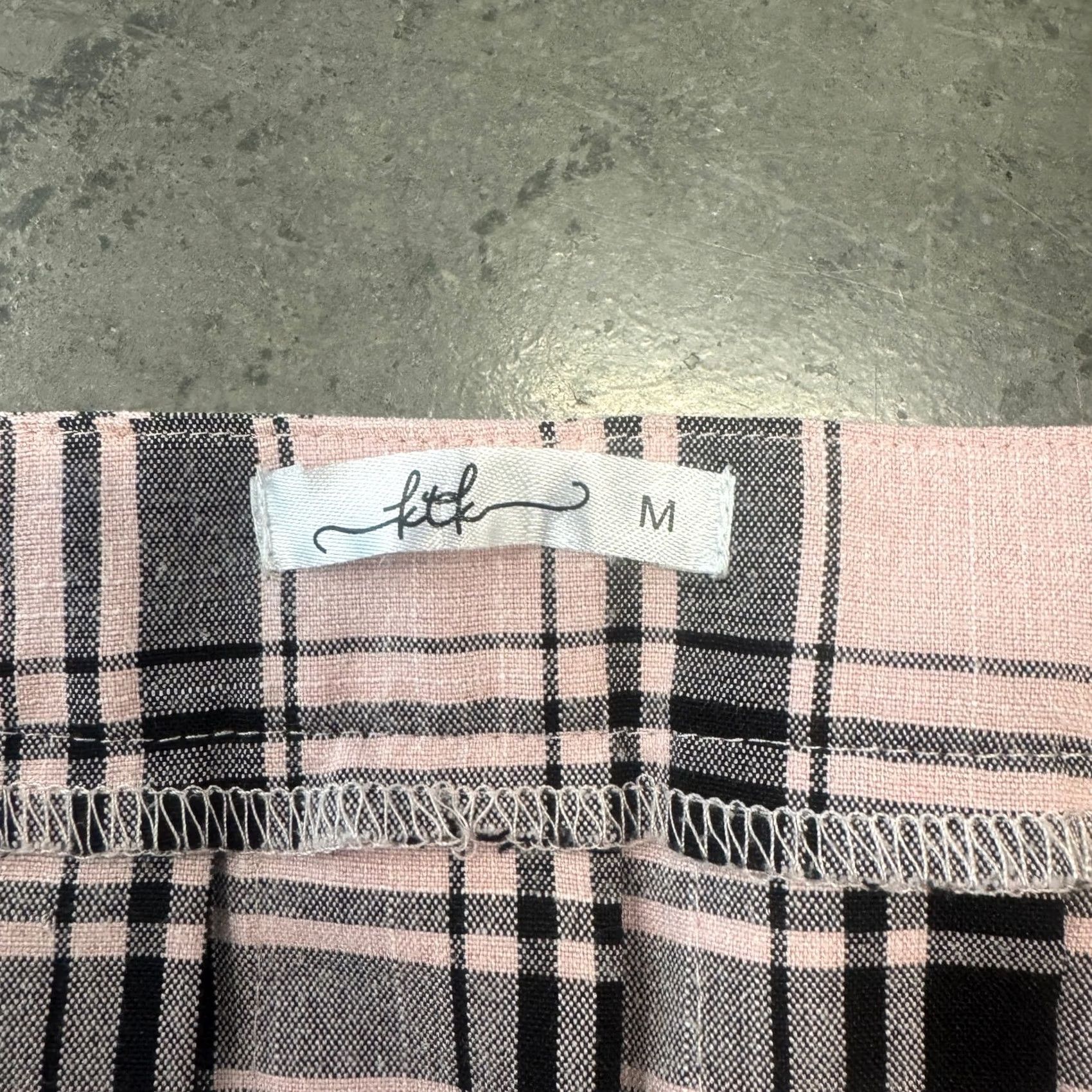 Vintage VINTAGE Y2K Pink Black Plaid Pleated Mini School Skirt Women’s Medium Skirt Womens Medium Pink Black Plaid Mini School Skirt Women’s Mens Women? Size 32" / US 10 / IT 46 - 3 Thumbnail