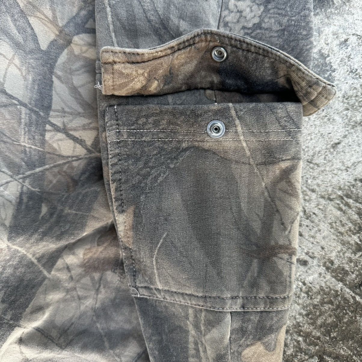 Wrangler (28-40x30) Crazy Vintage Y2K Real-tree Camo Carhartt Style Size US 32 / EU 48 - 7 Thumbnail