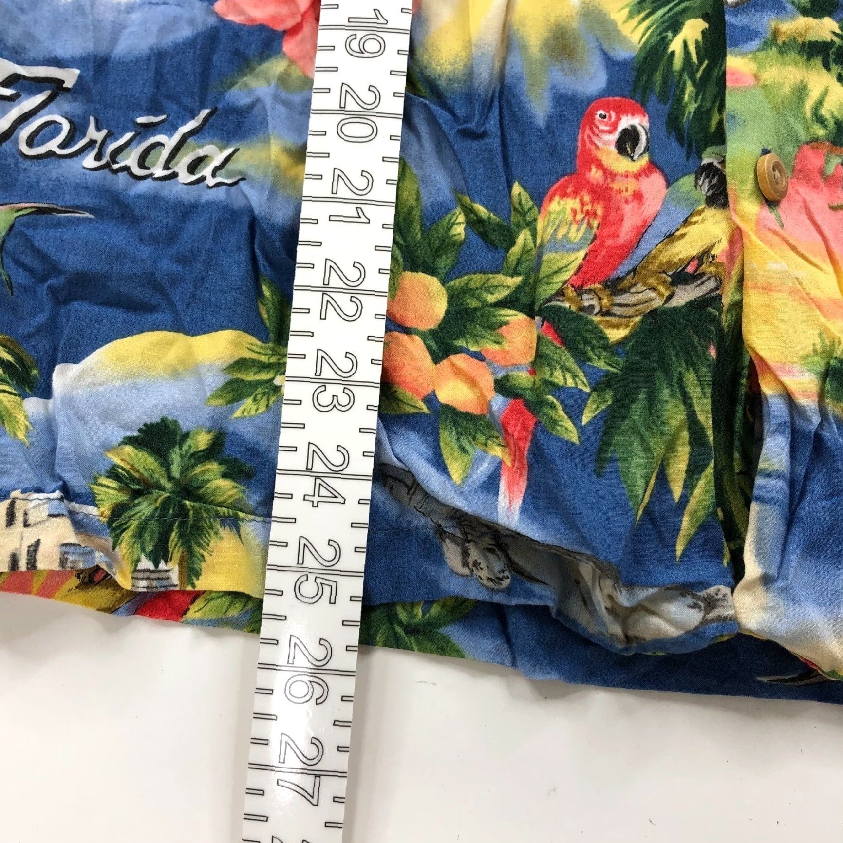 Paradise Found Paradise Found Small Button Short Sleeve Collared Hawaiian Floral Shirt Rayon Size US S / EU 44-46 / 1 - 3 Thumbnail