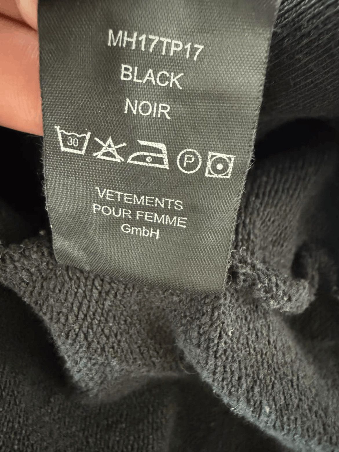Vetements Vetements Total Fucking Darkness Hoodie Size US L / EU 52-54 / 3 - 5 Thumbnail