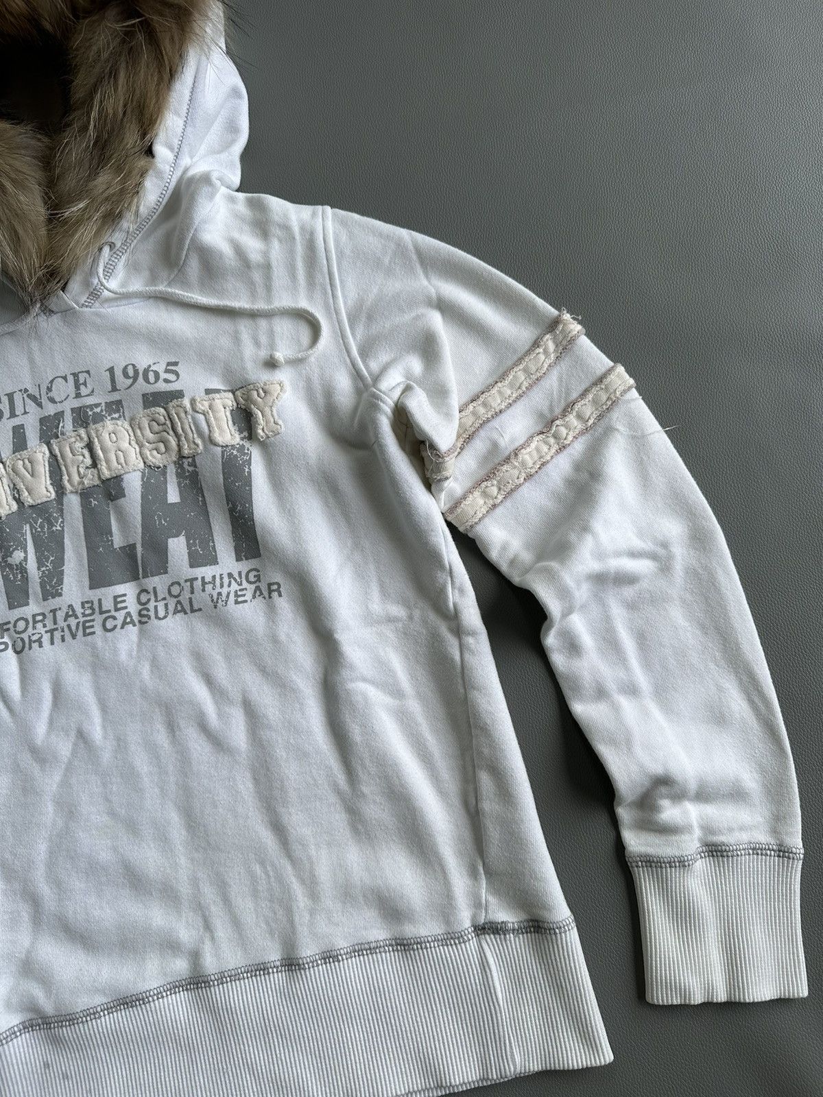 20471120 VINTAGE DISTRESSED FLEUR 2 BAR FUR HOODIE IFSIX LGB STYLE Size US M / EU 48-50 / 2 - 5 Thumbnail