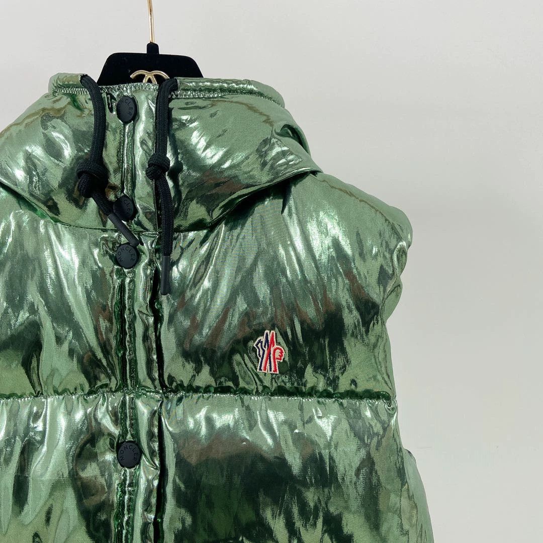 Moncler Moncler Green Shiny Down Vest 1 Size S / US 4 / IT 40 - 3 Thumbnail