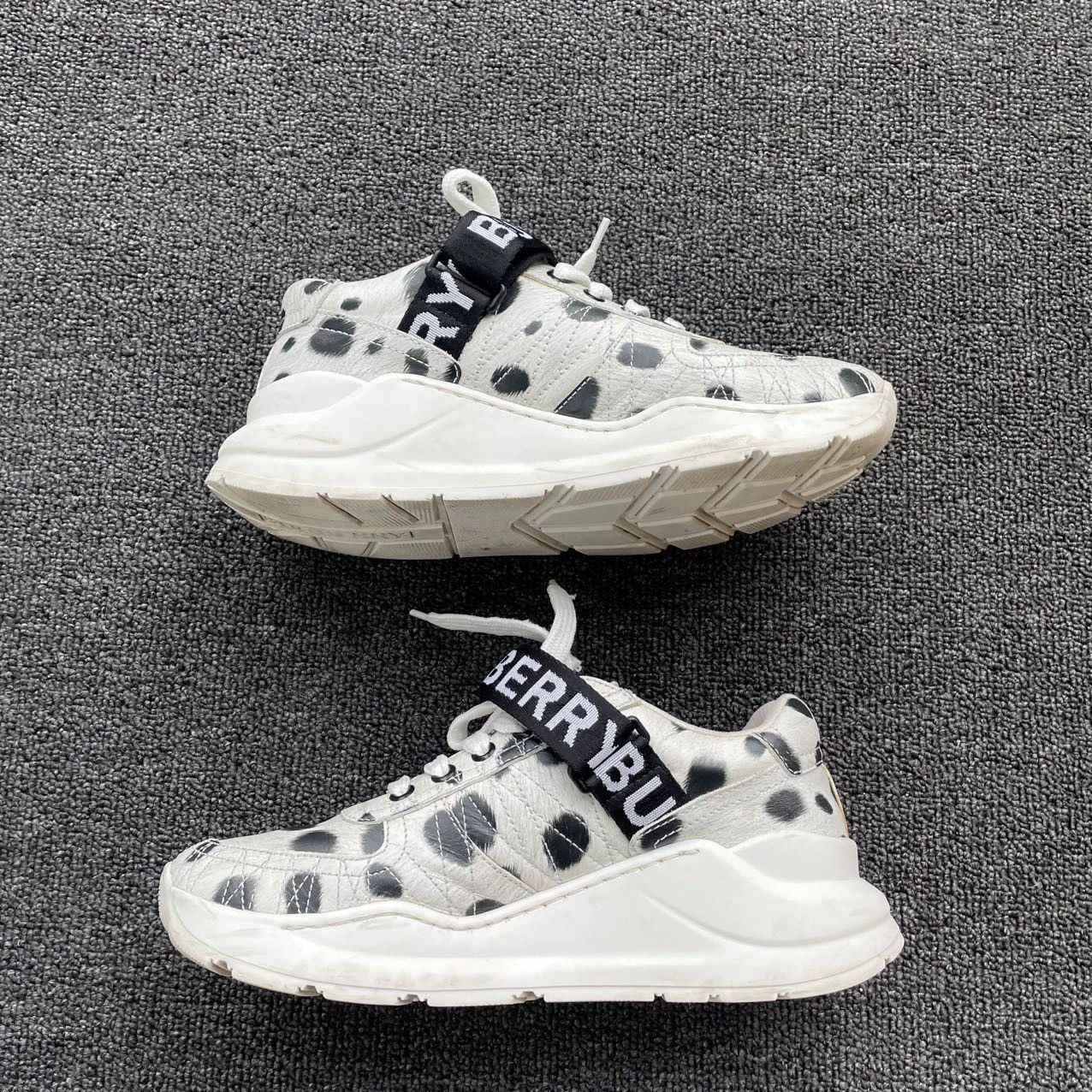 Burberry Burberry 95 New B&W Runway Trainer Size 36.5 Size US 6 / IT 36 - 5 Thumbnail