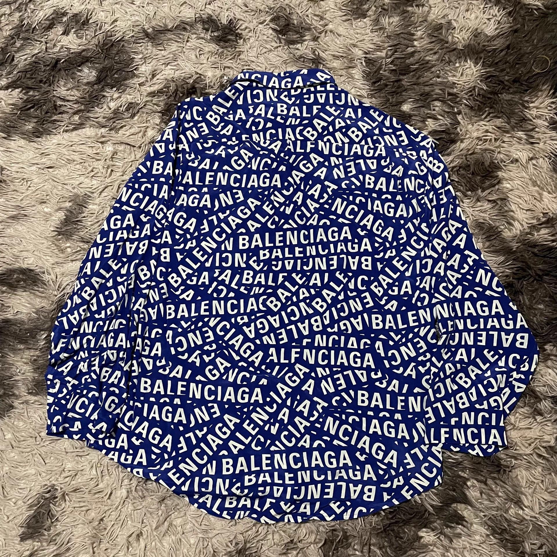 Balenciaga balenciaga full logo barrage silk Size XS / US 0-2 / IT 36-38 - 1 Thumbnail