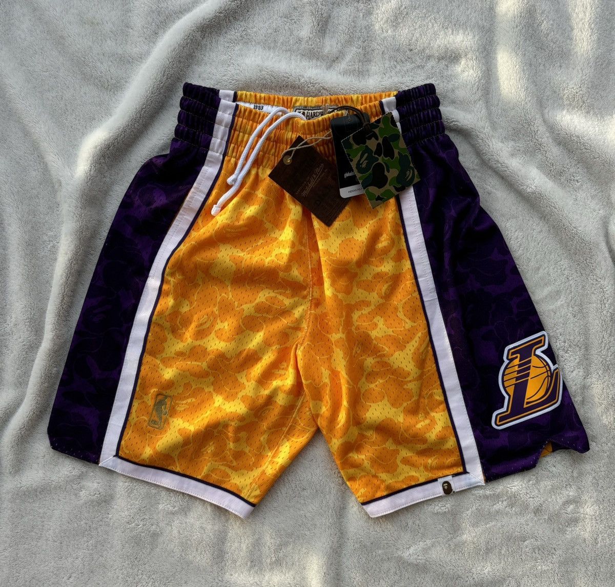 Bape Bape x M&N x NBA Lakers Basketball Shorts Size US 32 / EU 48 - 1 Thumbnail