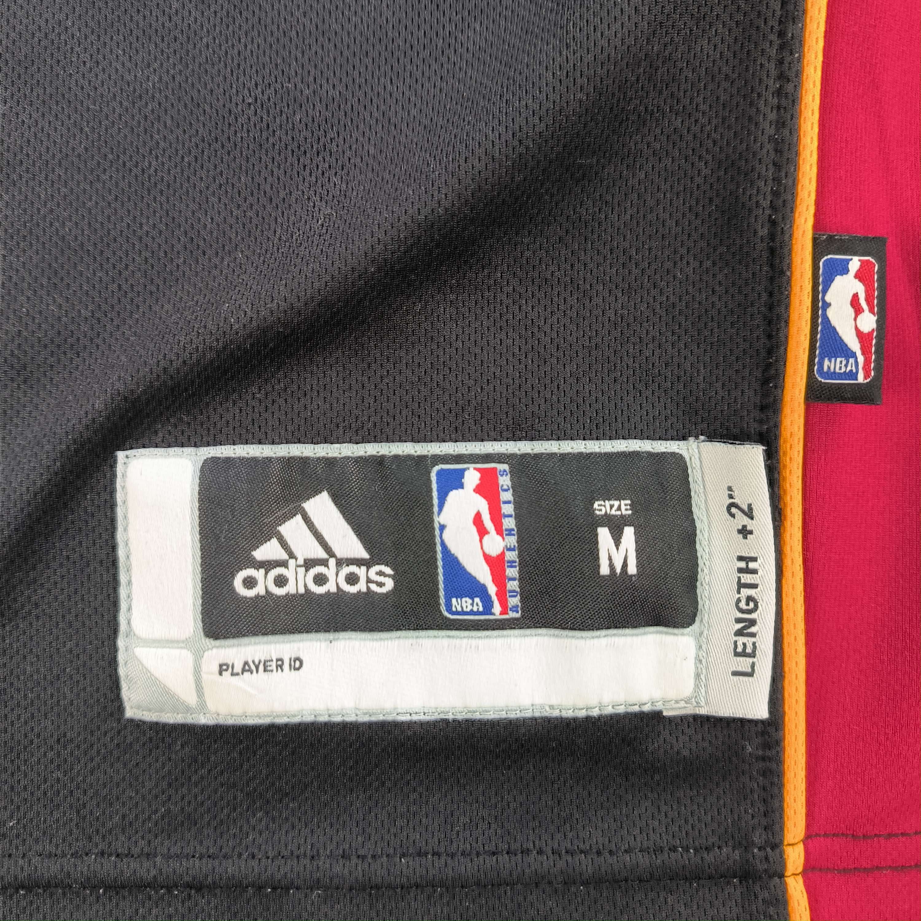 Adidas Miami Heat Dwyane Wade Adidas Swingman NBA jersey size M Size US M / EU 48-50 / 2 - 3 Thumbnail