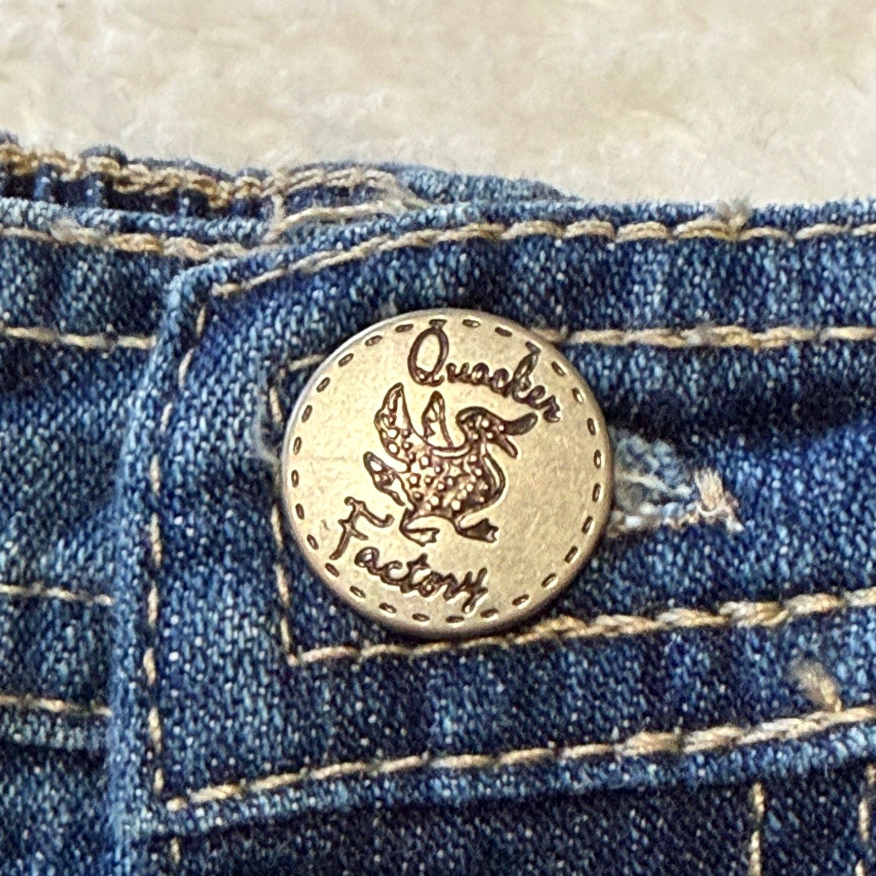 Quacker Factory Quacker Factory Jeans Cropped Womens XS Blue High Rise Denim Cuffed Embellished Rhinestone 5-Pocket Stretch Size 42" / US 20 - 5 Thumbnail