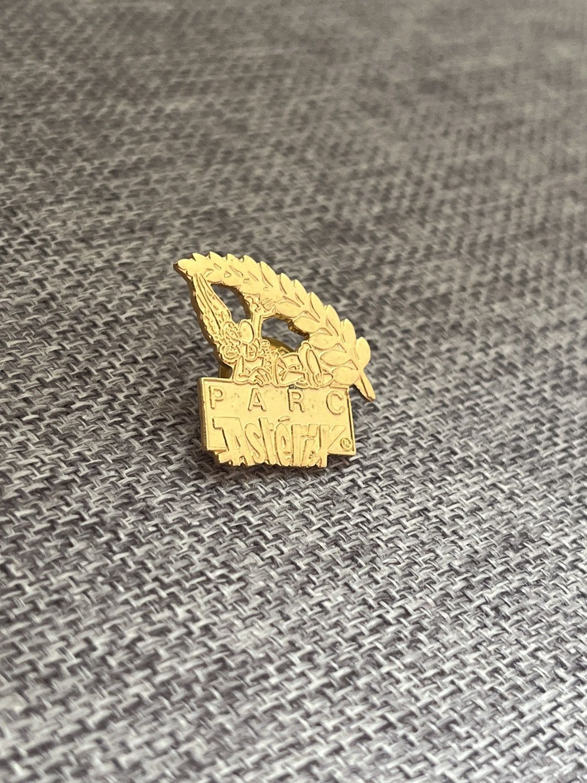 Cartoon Network Parc Asterix vintage pin Size ONE SIZE - 3 Thumbnail