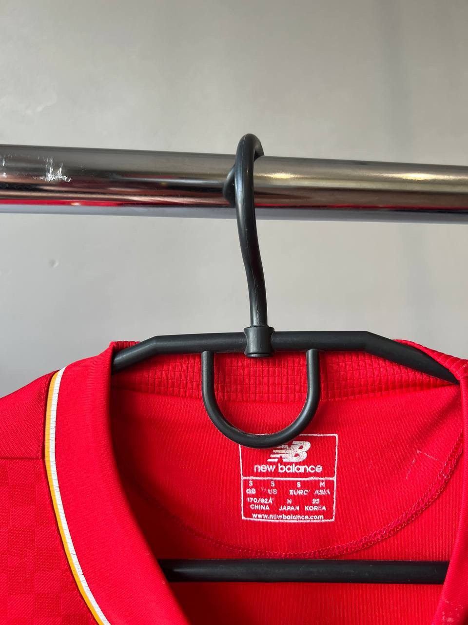 New Balance 2015/16 LIVERPOOL FC HOME SOCCER JERSEY FOOTBALL SHIRT SZ S Size US S / EU 44-46 / 1 - 9 Thumbnail