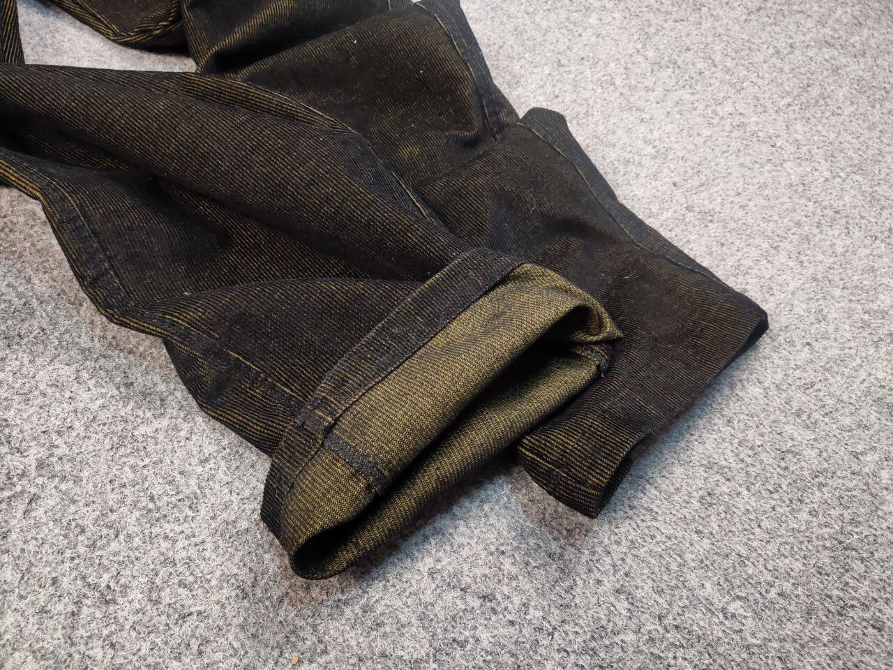 Versace 🔥 Vintage 90's Versace Corduroy Gradient fabric Zip Pants Size US 34 / EU 50 - 16 Thumbnail