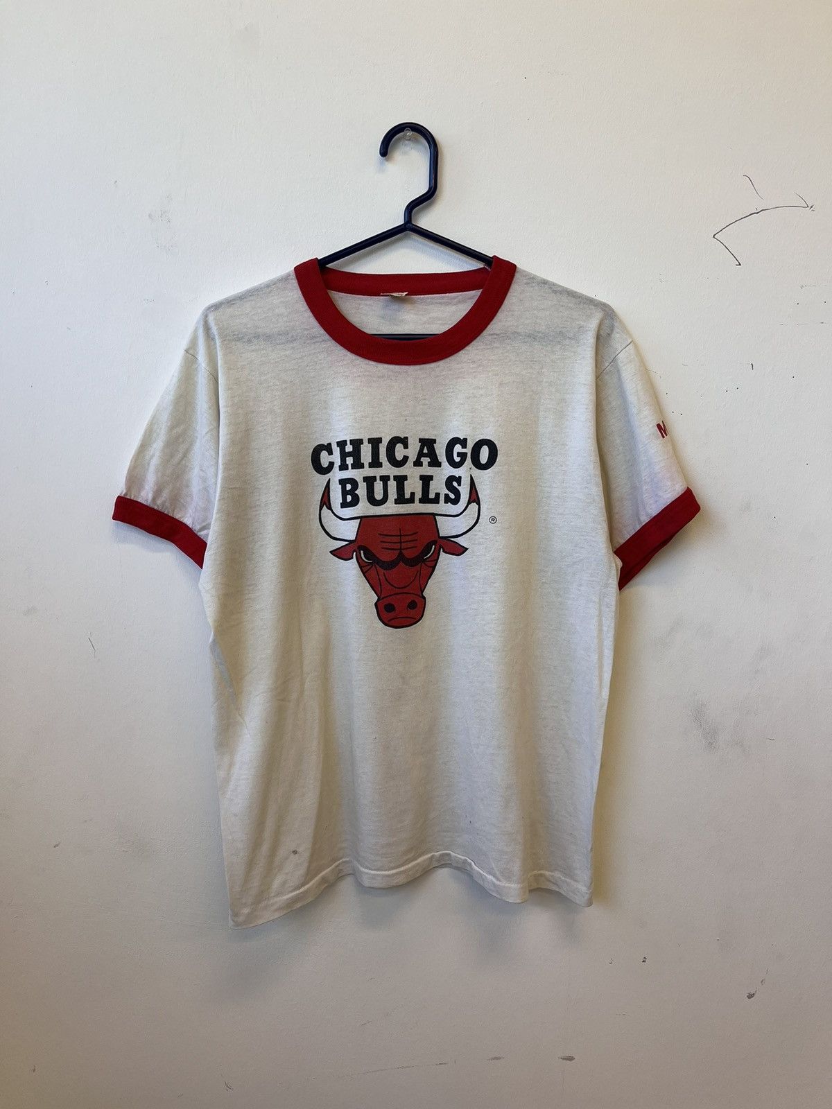 image of Vintage Very 1987 Chicago Bulls Tee in White, Men's (Size Large)