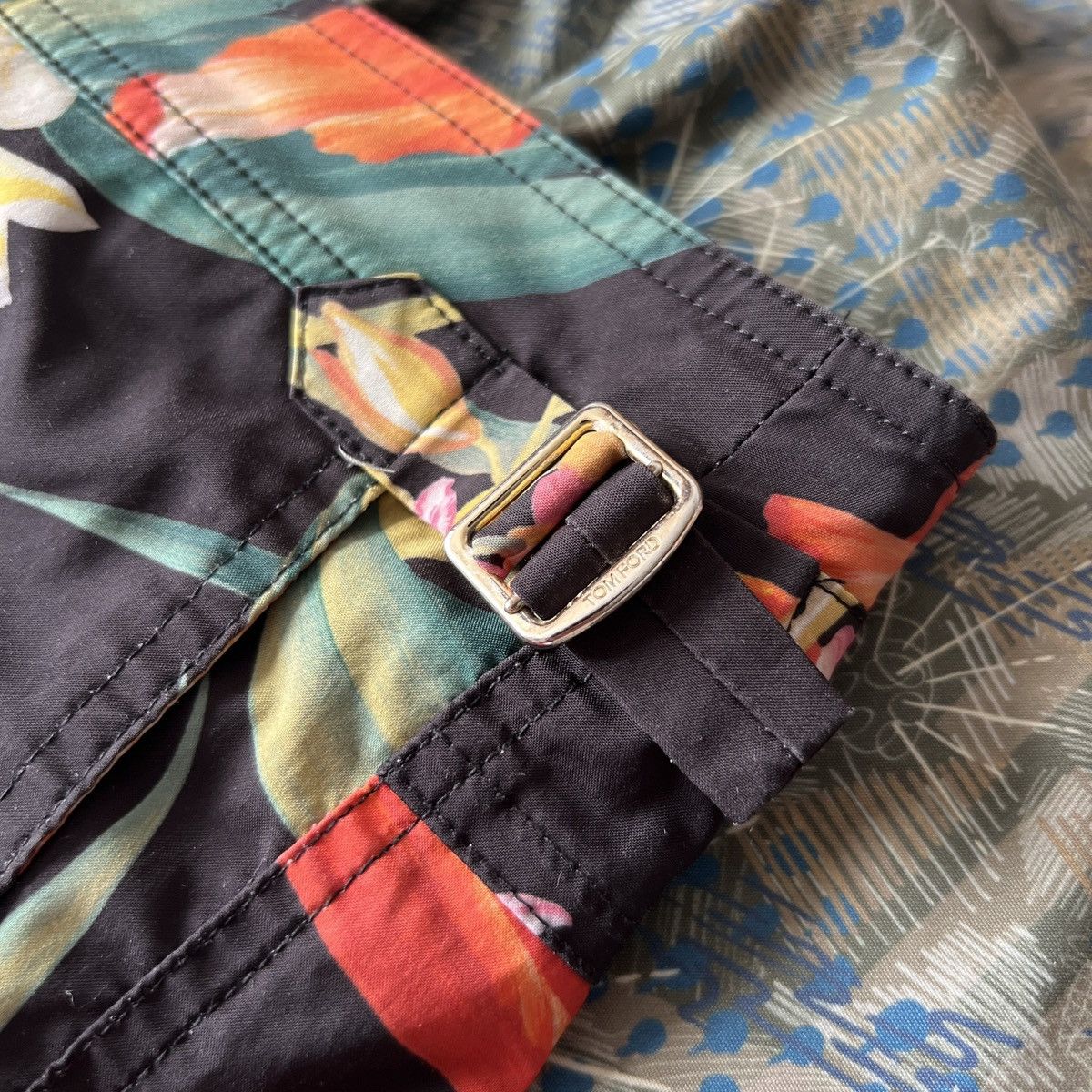 Tom Ford 🔥🔥 Tom Ford Orchid Print Shorts Size US 34 / EU 50 - 3 Thumbnail