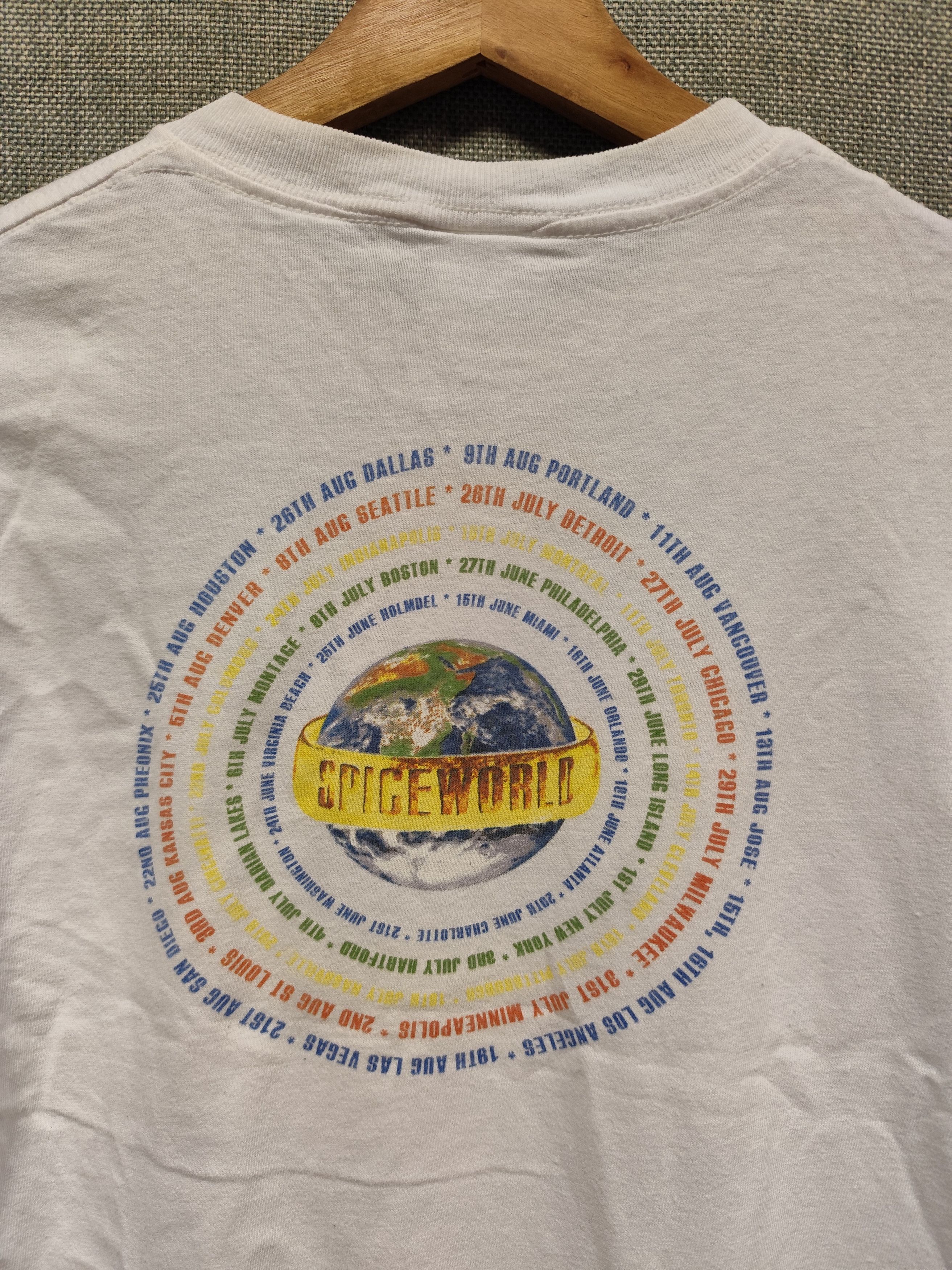 Vintage 1998 spice girls tour tee