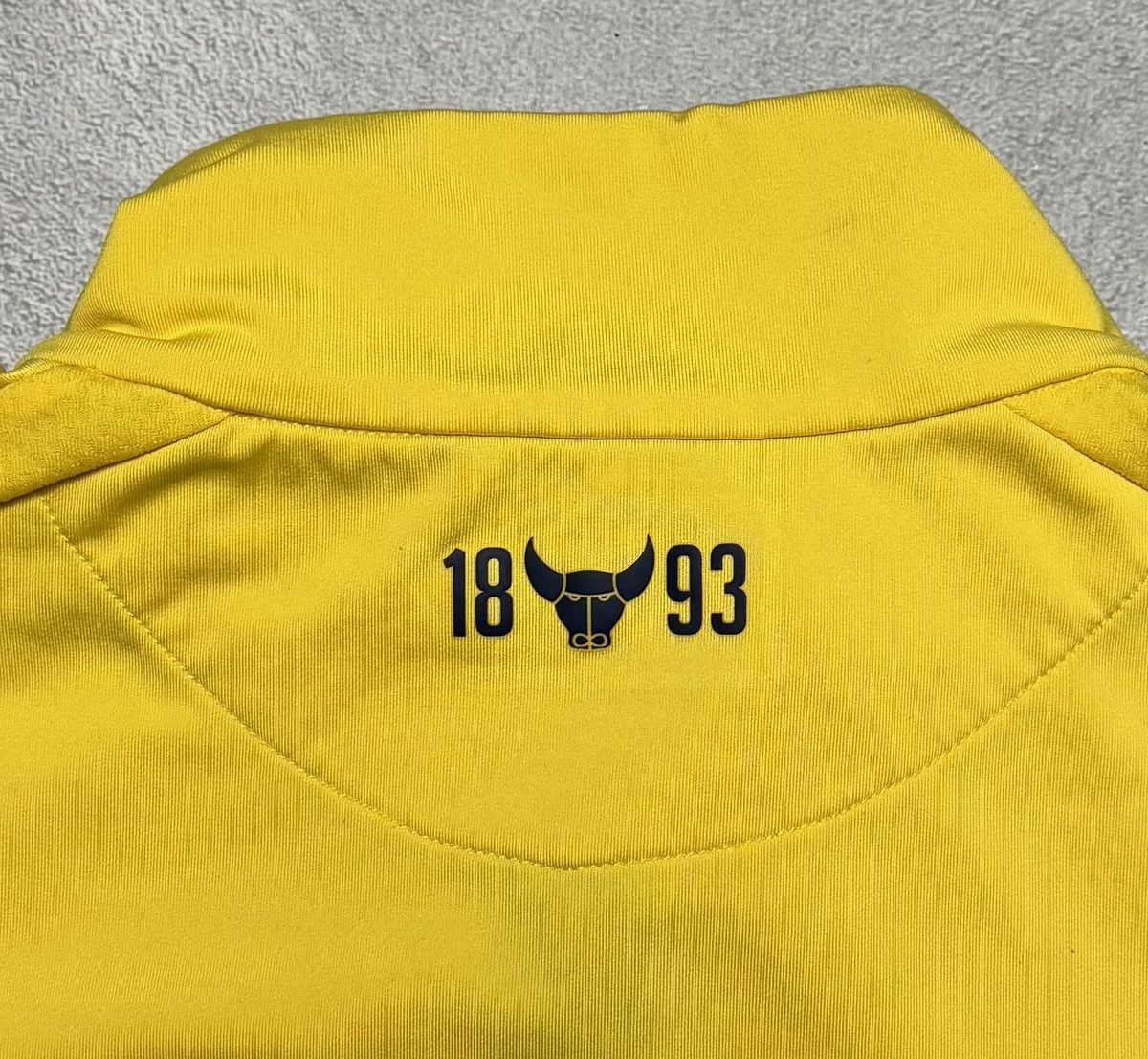Macron Oxford United 2022 2023 Football Soccer 1/4 Zip Top Macron Size US XXL / EU 58 / 5 - 9 Thumbnail