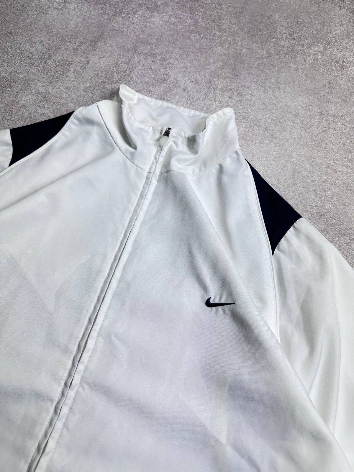 Nike Vintage 90s Nike Challage Court Nylon Track Jacket L Size US L / EU 52-54 / 3 - 3 Thumbnail