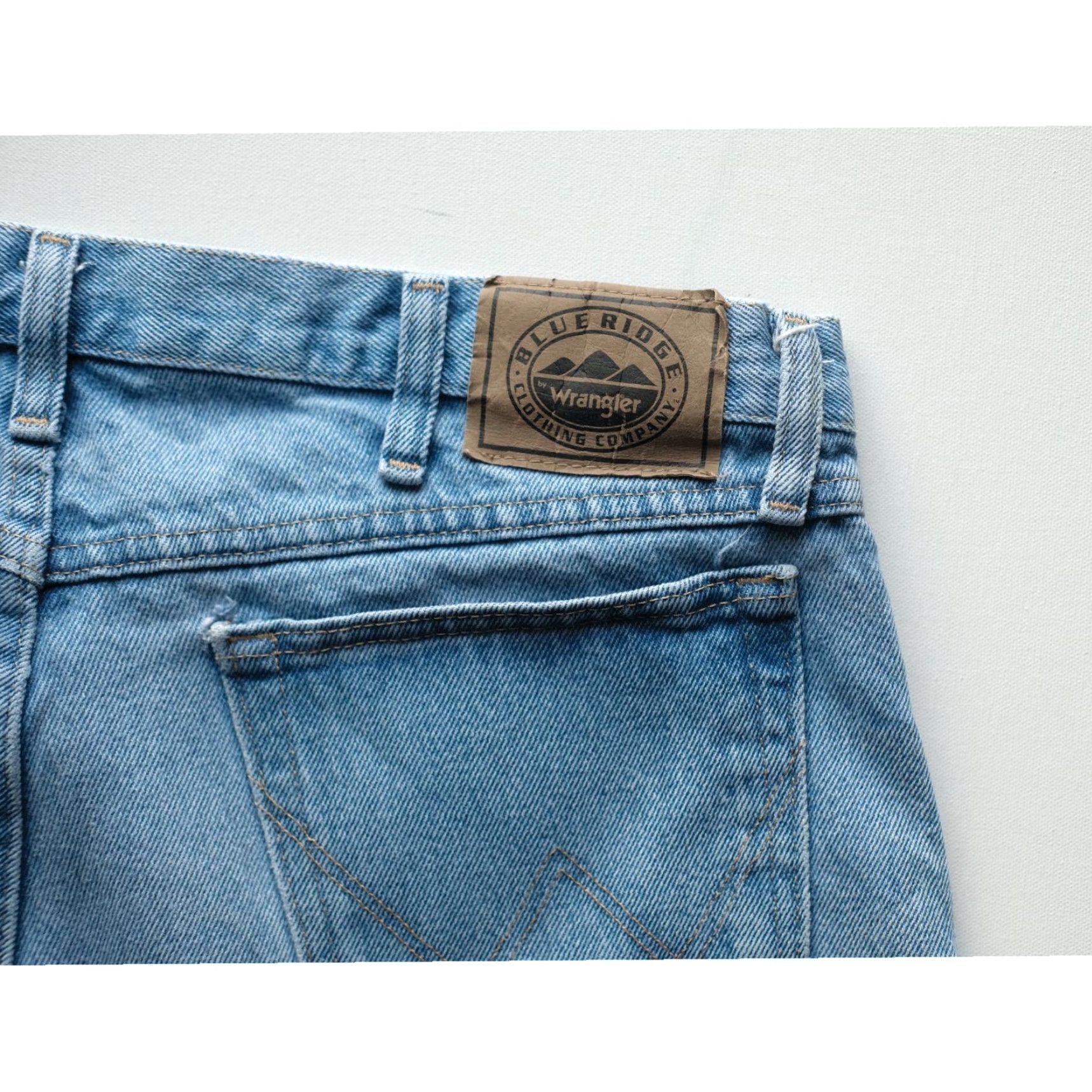Wrangler VINTAGE Wrangler Denim Shorts Men 34" Waist 21" Inseam 10" Inseam 90s Biker 5-Pocket Blue Cotton Light Wash Casual Workwear Vacation Size 34 Mens Size US 34 / EU 50 - 5 Thumbnail