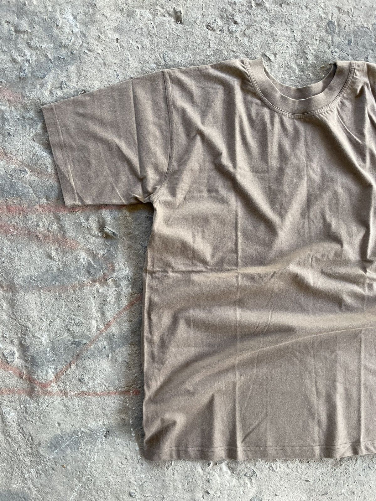 Other VINTAGE T-SHIRT BROWN BLANK vintage fits Size US L / EU 52-54 / 3 - 3 Thumbnail