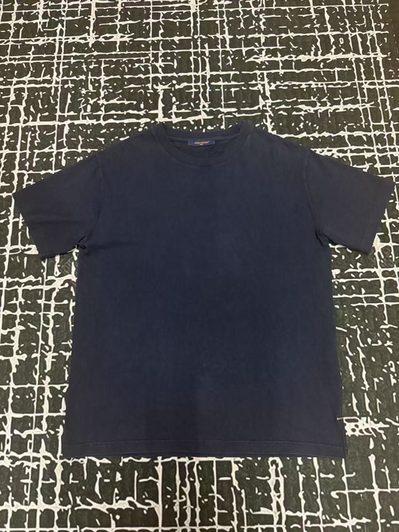 Louis Vuitton Louis Vuitton Short Sleeve T-Shirt Size US L / EU 52-54 / 3 - 1 Thumbnail